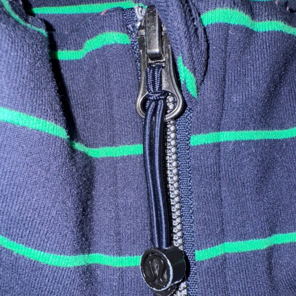Lululemon Define Jacket Navy Blue Green Striped Full Zip Size 6 Slim Fit - Picture 6 of 13